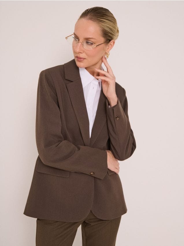 Sinsay - Sacou clasic simplu, într-o culoare solidă, cu amestec de vâscoză - maro-închis