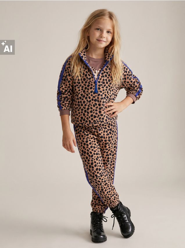 Sinsay - Hanorac din fleece cu model leopard - maro