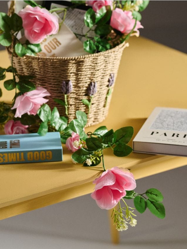Sinsay - Ghirlandă decorativă cu flori și frunze - roz-pastel