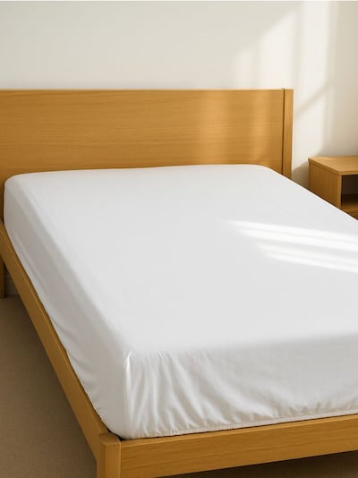 Декоративна плетена подушка з візерунками