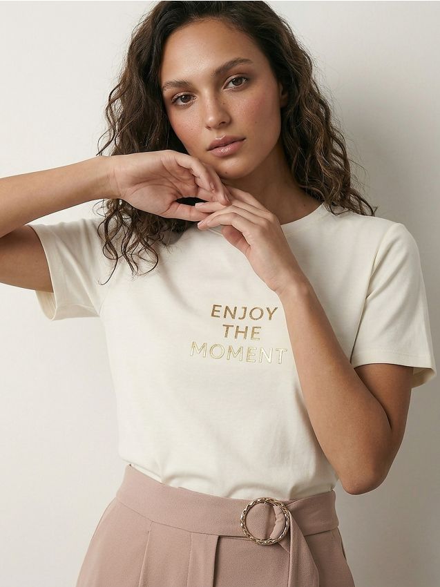 Sinsay - Tricou cu imprimeu și amestec de vâscoză - crem