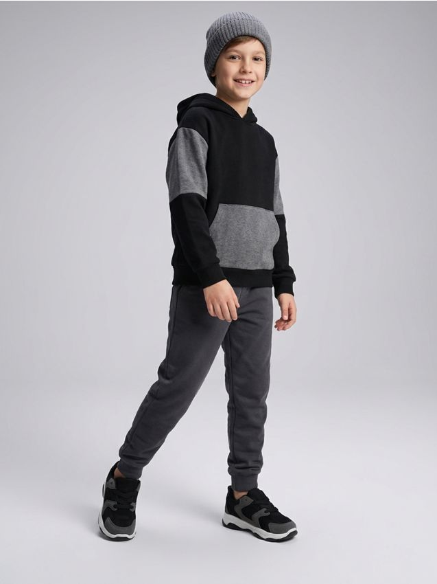 Sinsay - Tenși sport cu partea superioară din plasă - negru