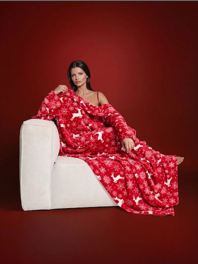 Одеяло с ръкави с коледен мотив