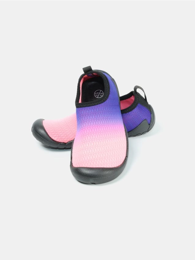 Leichte Wasserschuhe mit Gummisohle