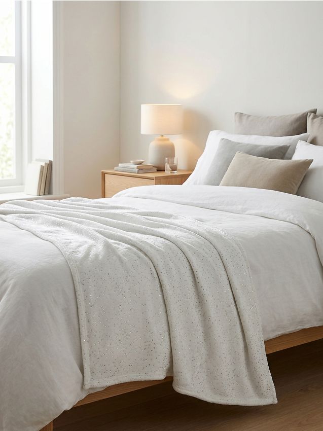 Sinsay - Pătură cu model pătat - alb