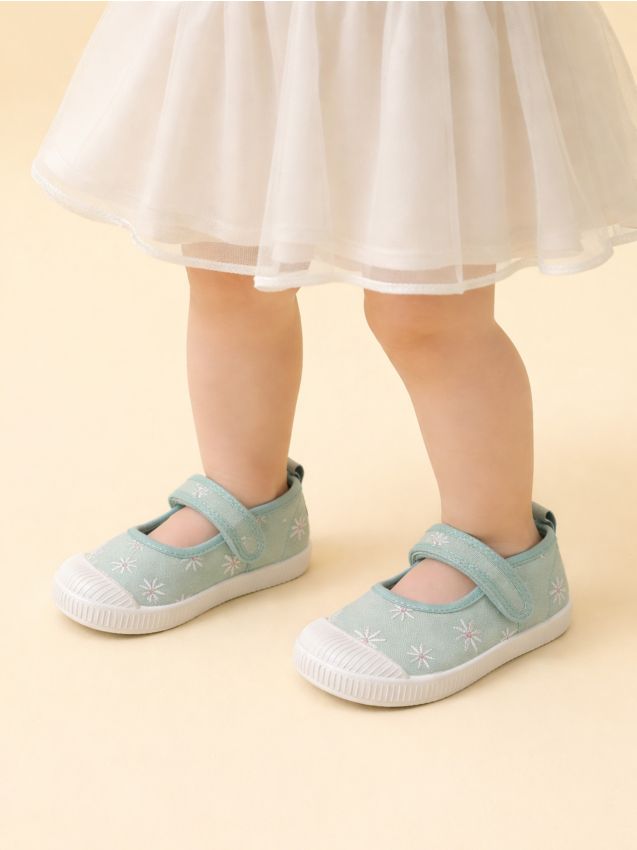 Sinsay - Tenisi cu arici și funde brodate - verde-pal