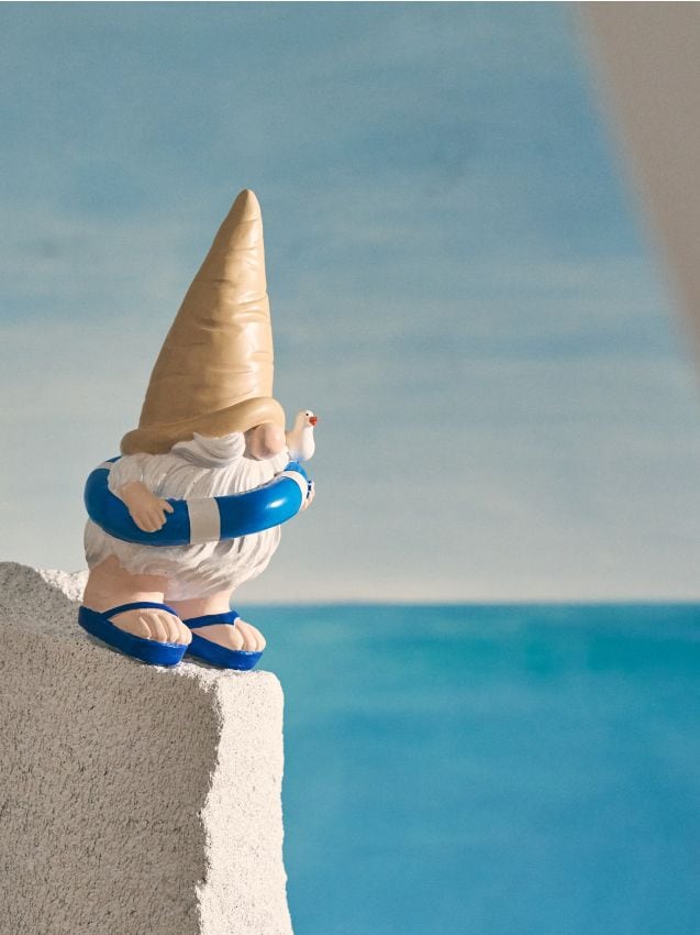 Sinsay - Decorațiune de grădină în formă de pitic într-un colac de înot - multicolor