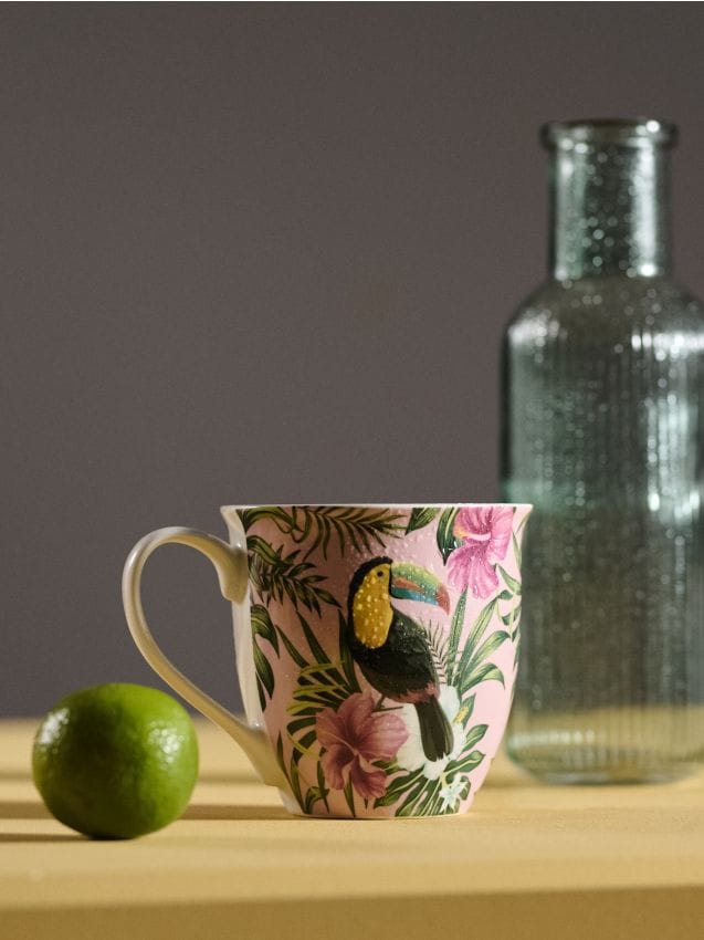 Sinsay - Cană cu model tropical și tucan - roz