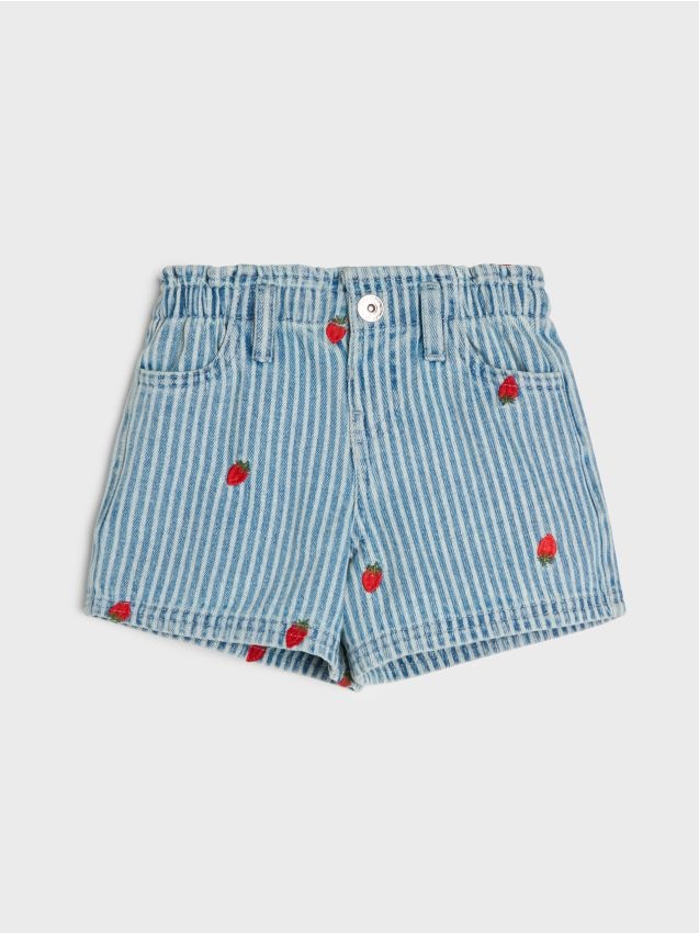 Sinsay - Szorty jeansowe z haftowanymi truskawkami - niebieski