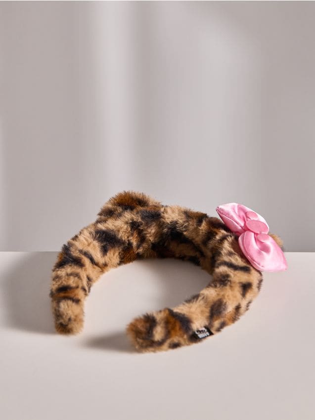 Sinsay - Bentiță de păr cu finisaj din blană artificială și imprimeu leopard Hello Kitty - cafeniu