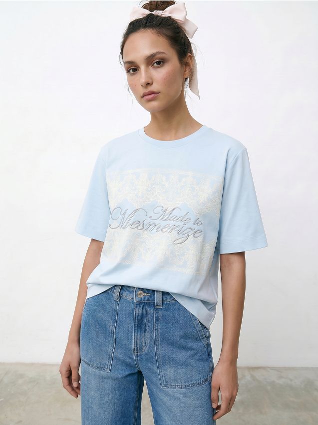 Sinsay - Tricou din bumbac cu aplicație din dantelă și imprimeu brodat - albastru-pal