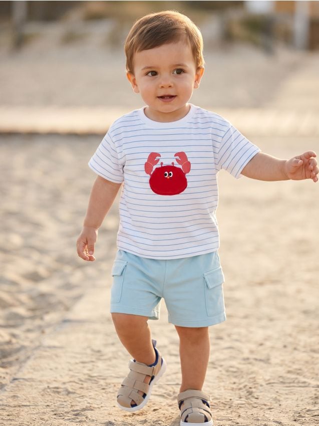 Sinsay - Compleu cu tricou și pantaloni scurți - crem