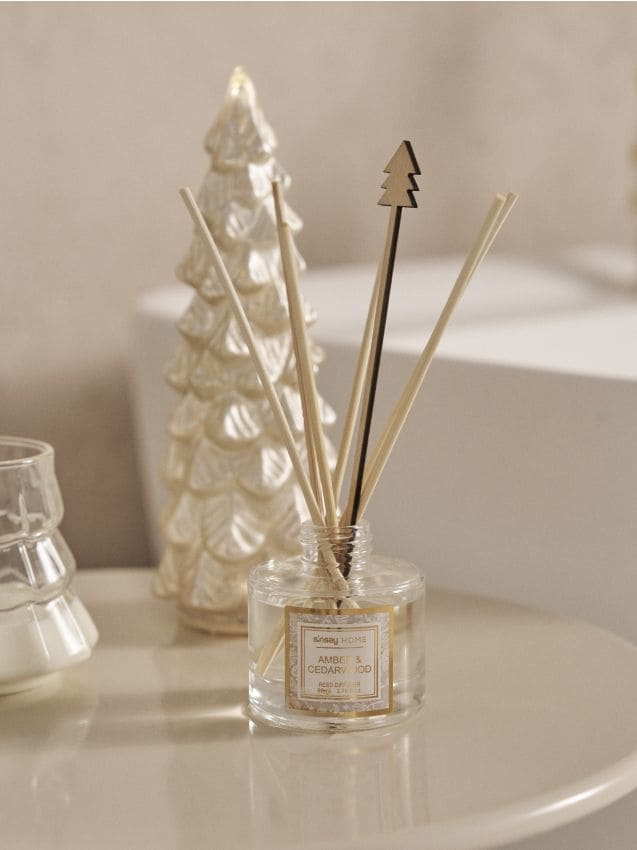 Sinsay - Osviežovač vzduchu Amber & Cederwood - zlatá