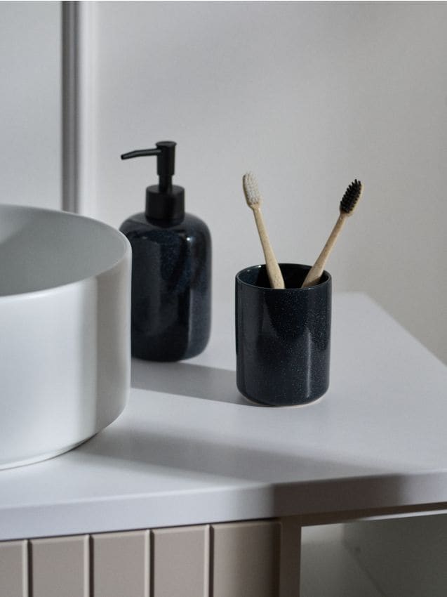 Sinsay - Držiak na zubnú kefku - čierna