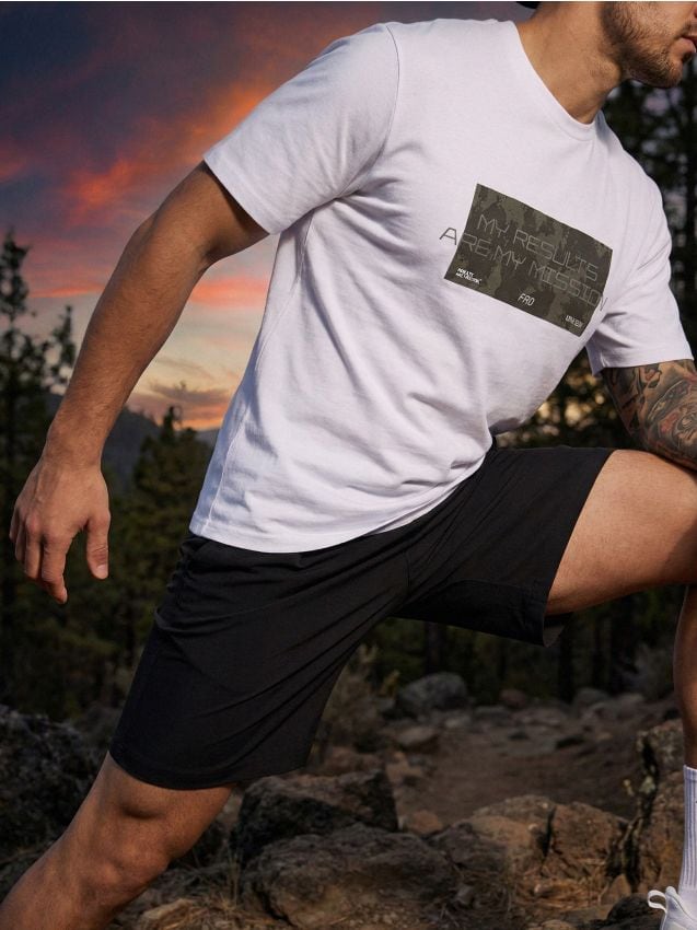 Sinsay - Tricou cu mânecă scurtă slim fit SNSY PERFORMANCE - alb