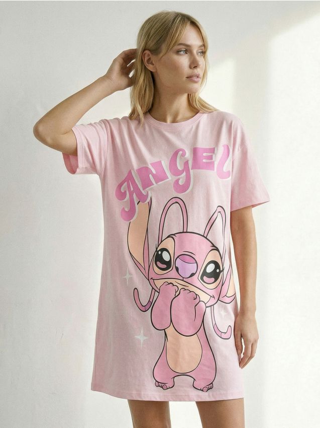 Sinsay - Cămașă de noapte din bumbac, cu imprimeu Lilo & Stitch - roz-pastel