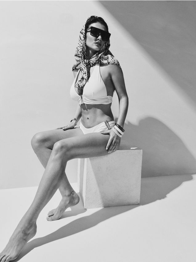 Sinsay - Sutien bikini cu legare și detaliu decorativ - crem