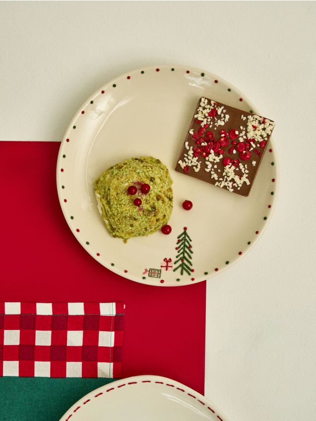 Sinsay - Vianočný tanier s motívom stromčeka - červená