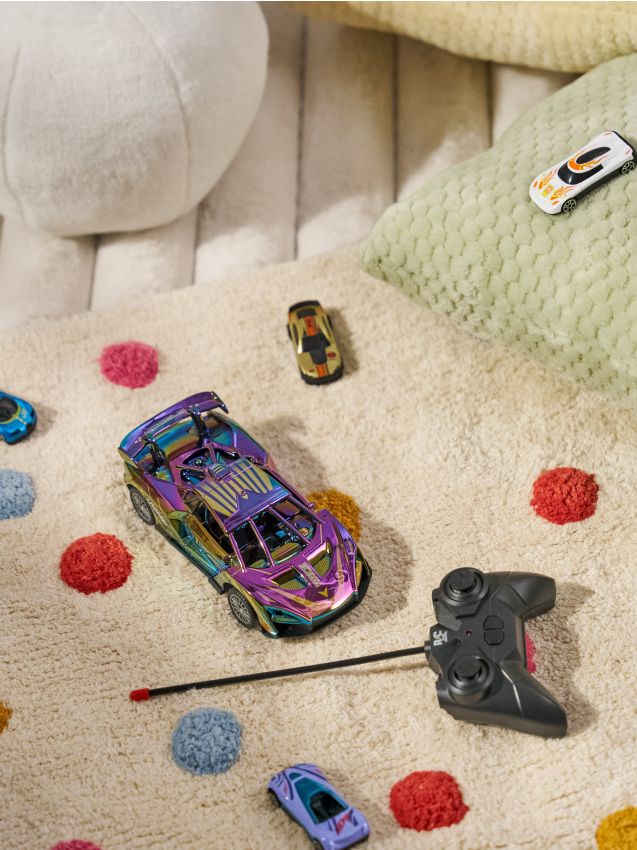 Sinsay - Mașină cu telecomandă - multicolor