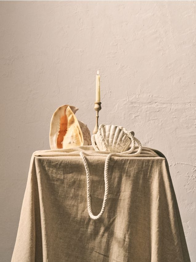 Sinsay - Vază din ceramică în formă de scoică - crem