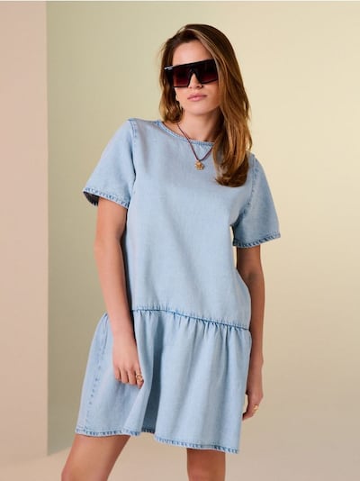 Opustena teksas mini haljina sa volanom