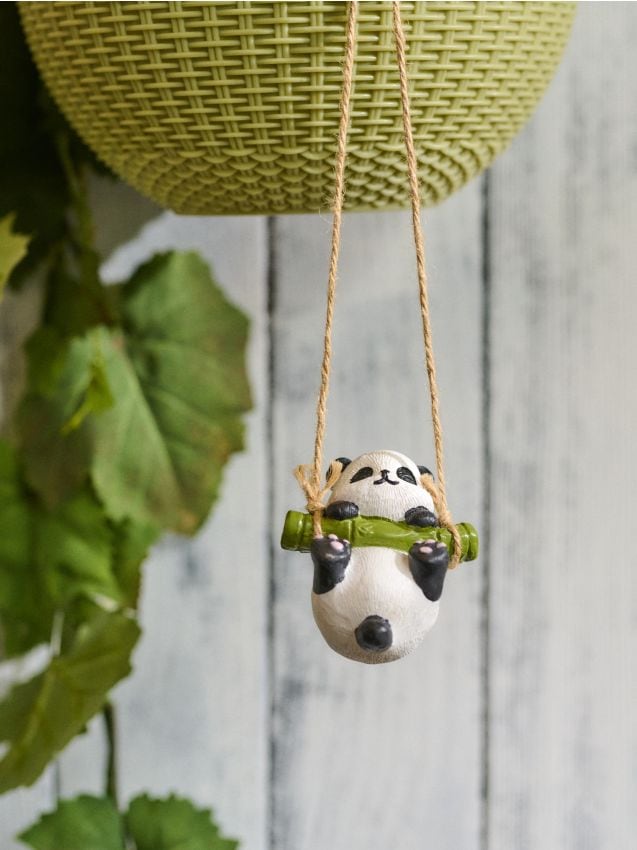 Sinsay - Decorațiune de grădină suspendată în formă de panda pe leagăn - multicolor