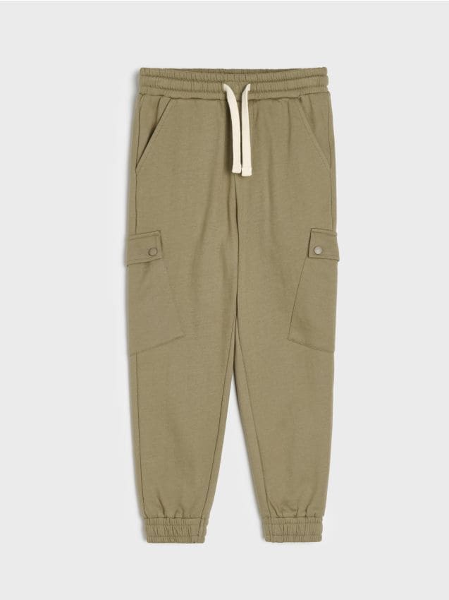 Sinsay - Pantaloni jogger loose din bumbac - verde-maroniu