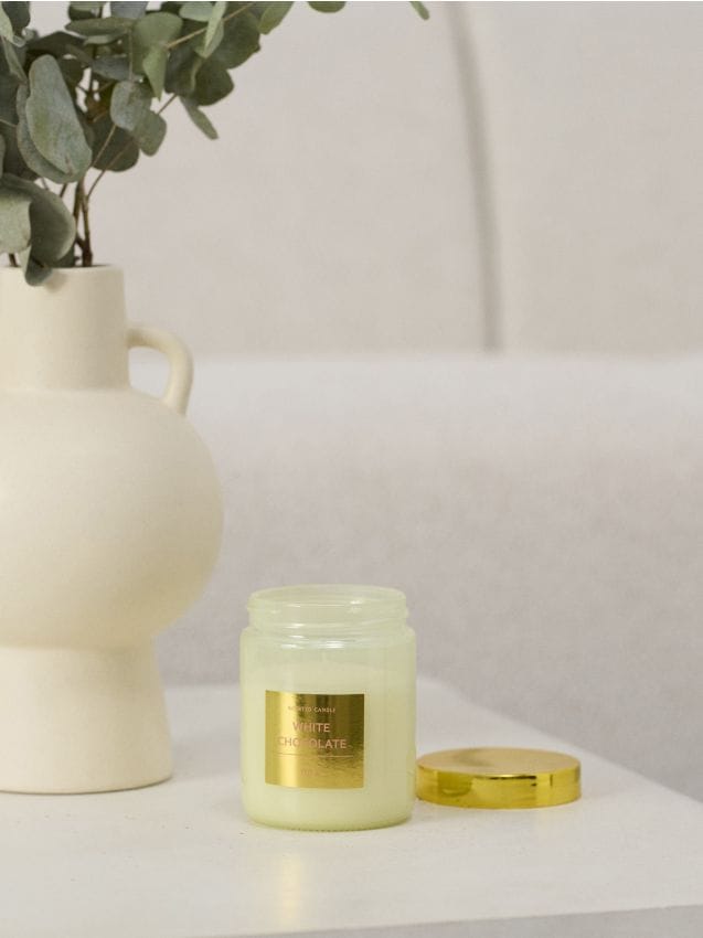 Sinsay - Lumânare parfumată White Chocolate - alb