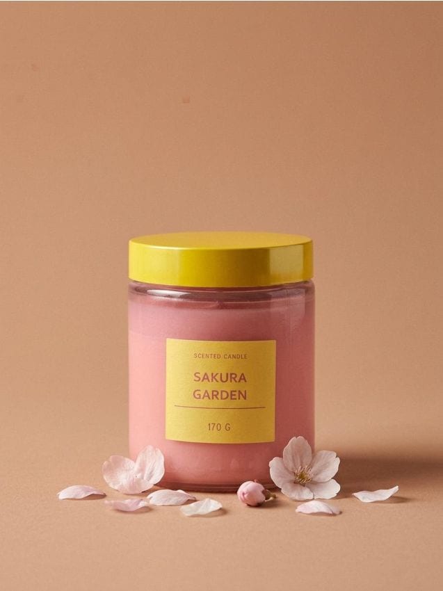 Sinsay - Lumânare parfumată Sakura Garden - roz-pastel