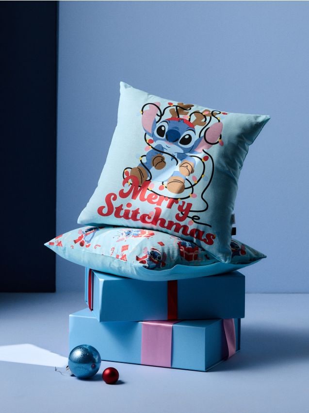 Sinsay - Set ukrasnih jastučnica s božićnim motivom Stitch