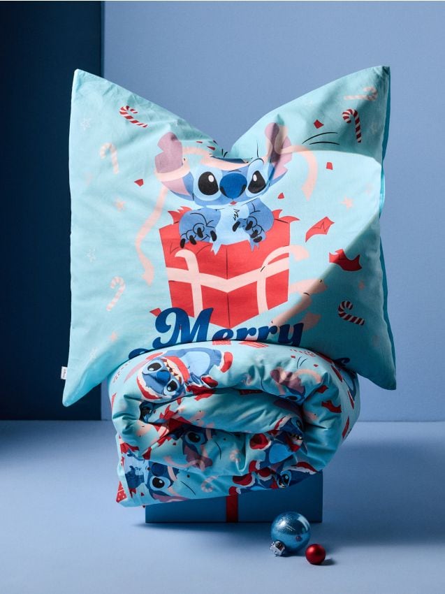 Sinsay - Set de lenjerie de pat pentru copii din bumbac cu motiv de Crăciun Stitch - albastru-pal