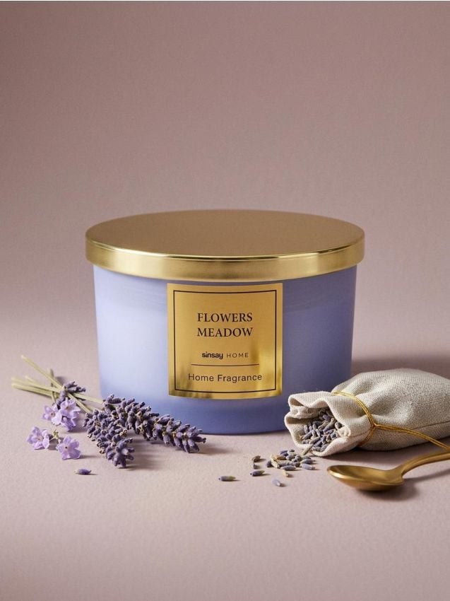 Sinsay - Lumânare parfumată Flowers Meadows - albastru-pal