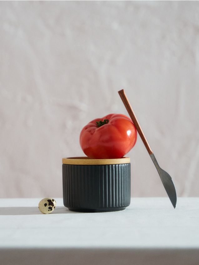 Sinsay - Recipient alimentar din ceramică striată cu capac din bambus - negru