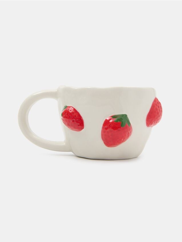 Sinsay - Cană ceramică cu motiv de căpșuni - alb