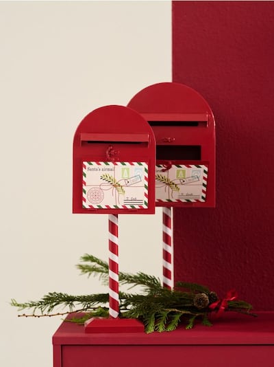 Поштова скринька для листів до Святого Миколая