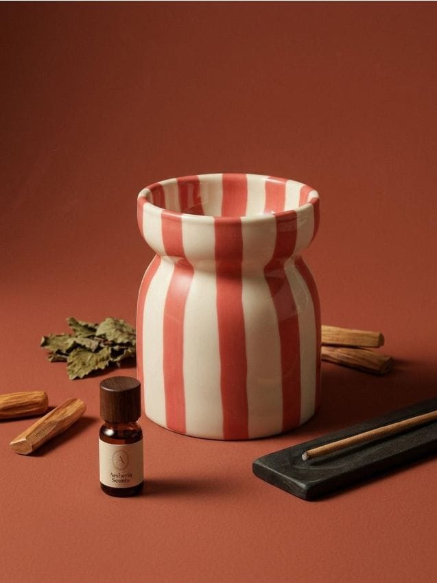 Sinsay - Lumânare parfumată Sandalwood&Patchouli - roșu