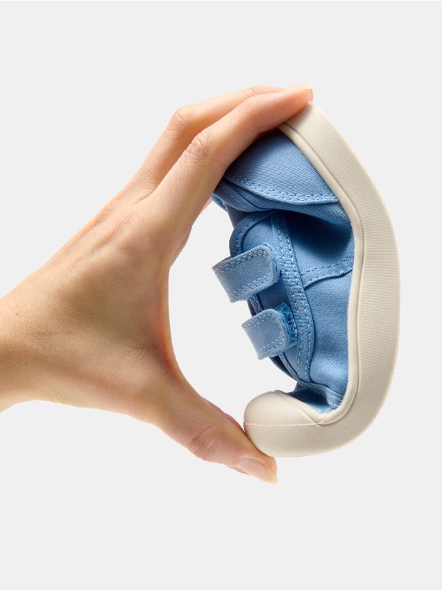 Sinsay - Pantofi Sport cu Talpă Din Piele, Extinsă la Degete și Talpă Barefoot - light blue
