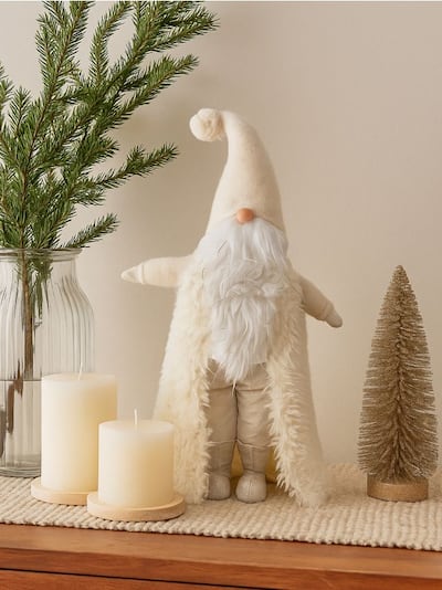 Vánoční dekorace ve tvaru skřítka