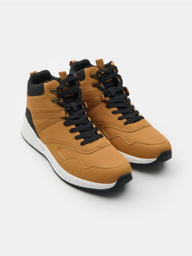 Sinsay - Sneakers sport înalți din imitație de piele - chihlimbariu