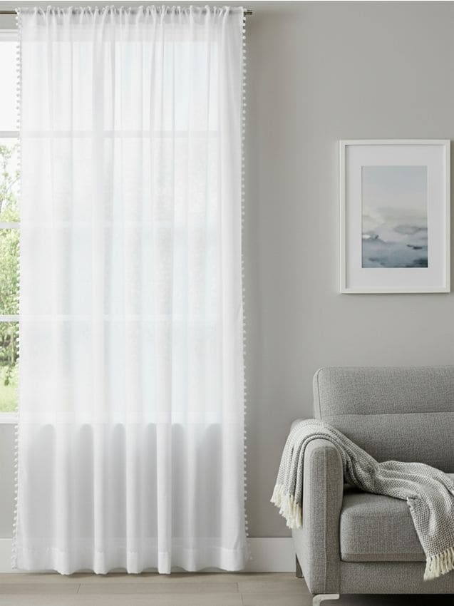 Sinsay - Draperie simplă pe inele cu pompoane - alb