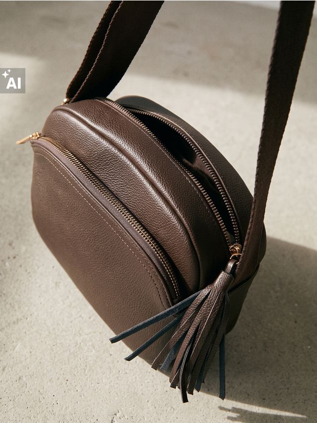 Sinsay - Borsetă mică crossbody din piele ecologică granulat - maro-închis