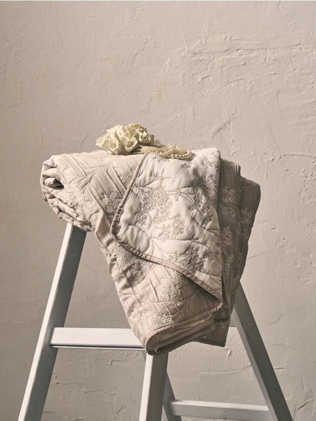 Sinsay - Cuvertură de pat cu model floral - crem