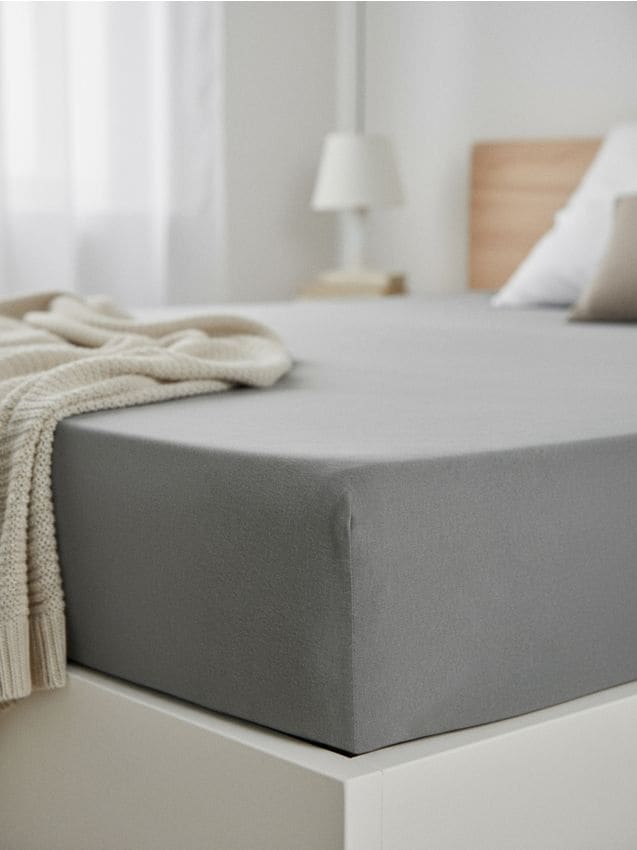 Sinsay - Lenjerie de pat din jerseu de bumbac, cu bandă elastică - gri-închis