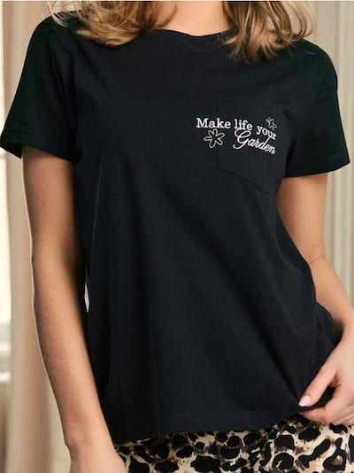 Baumwoll T-shirt mit stickerei