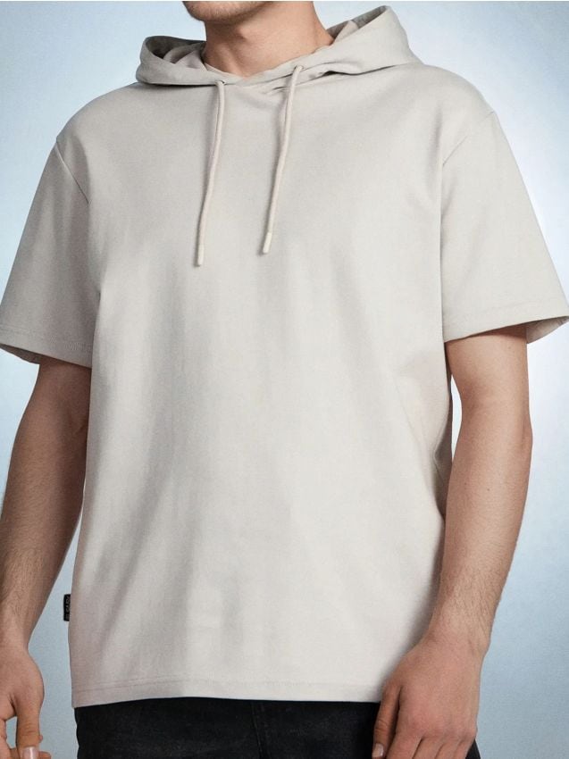 Baumwoll-T-Shirt mit Kapuze - SINSAY