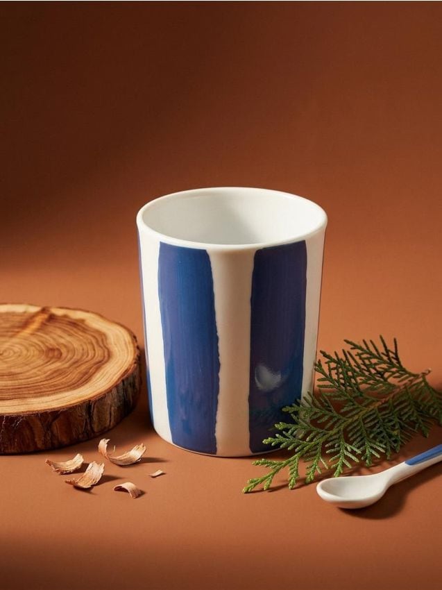 Sinsay - Lumânare parfumată Cedarwood & Cypress - albastru