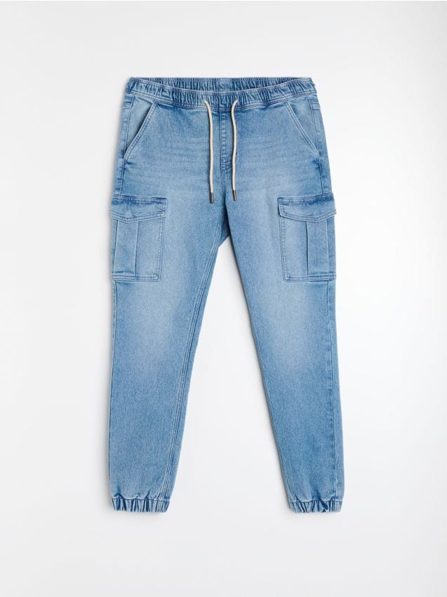 Sinsay - Jeansy jogger cargo z efektem sprania - niebieski