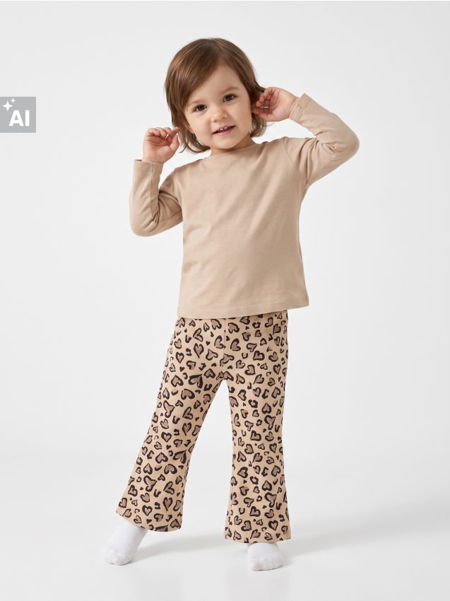 Sinsay - Pantaloni flare din bumbac cu imprimare - bej