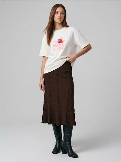 Bawełniana koszulka z nadrukiem na plecach Hot Stuff