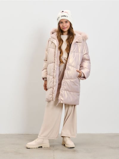 Zateplená bunda s kapucí